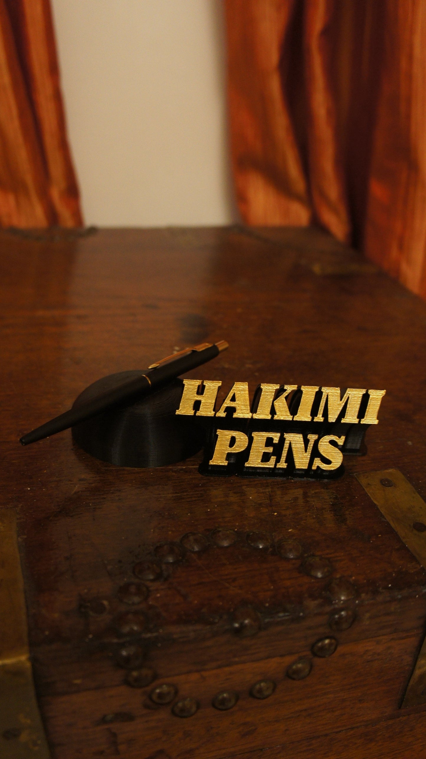 3D printed nameplate and pen holder