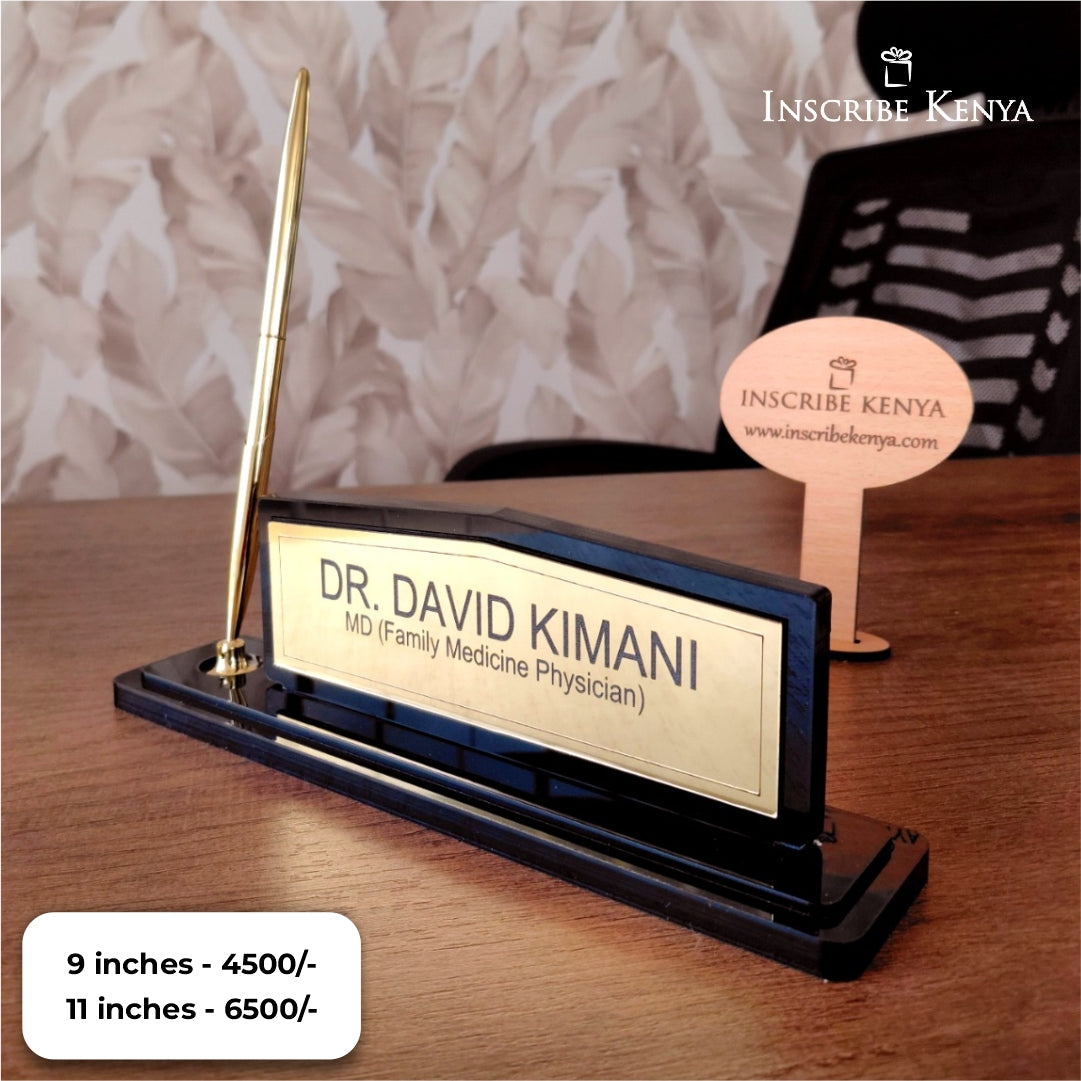 Executive Gold Pen Desk Nameplate – Personalized Office Desk Name Sign